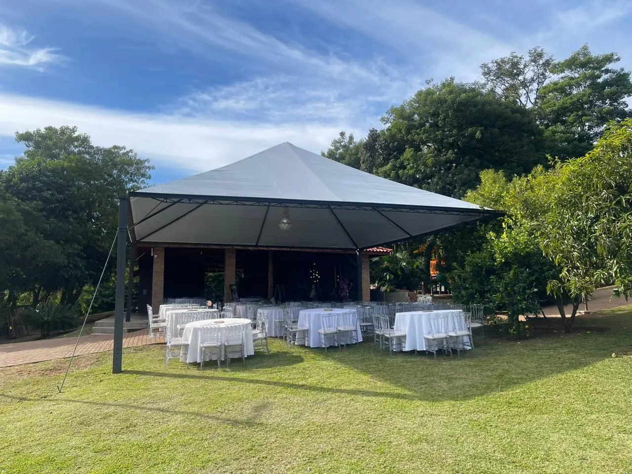 Tenda de apoio para evento